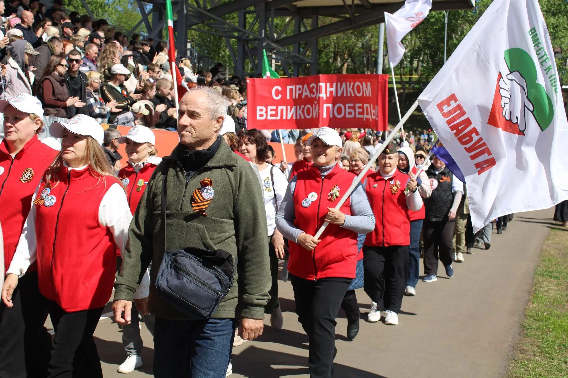 В Елабуге прошел традиционный парад в честь Дня Победы