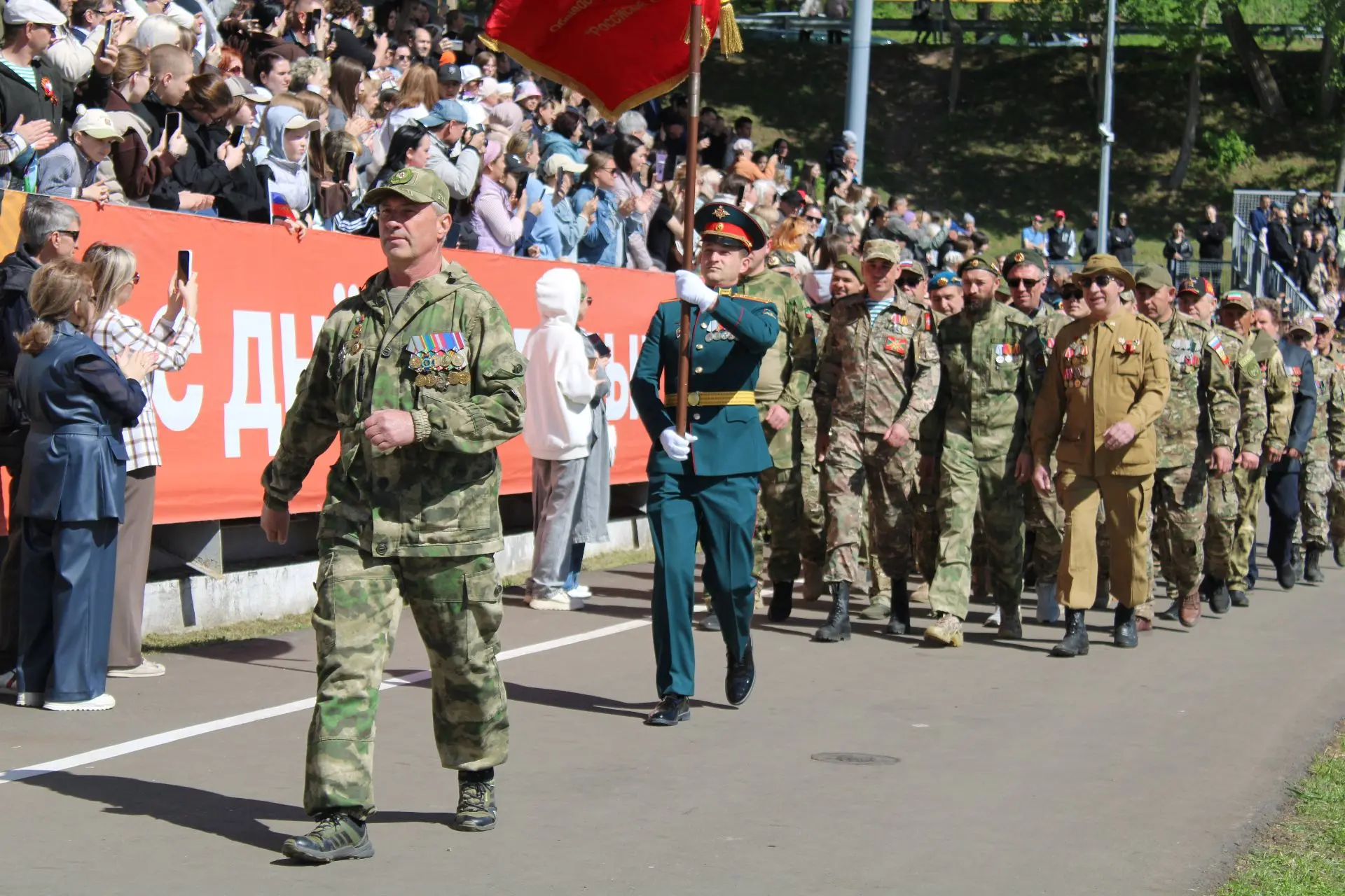 В Елабуге прошел традиционный парад в честь Дня Победы