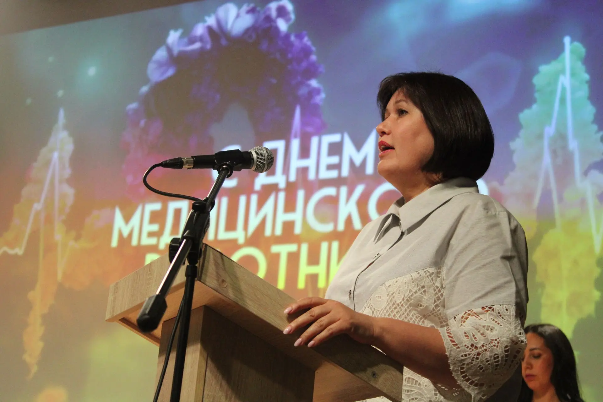 В ЦКР «Созвездие» поздравили елабужских медиков
