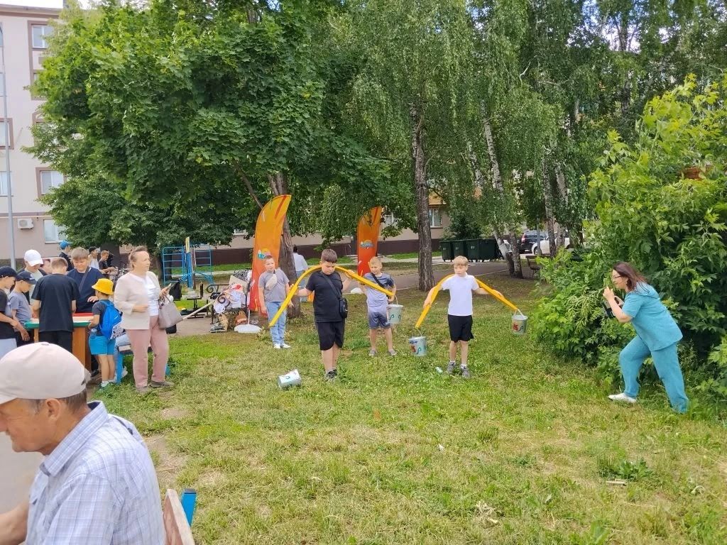 В Елабуге для детей провели Сабантуй во дворе