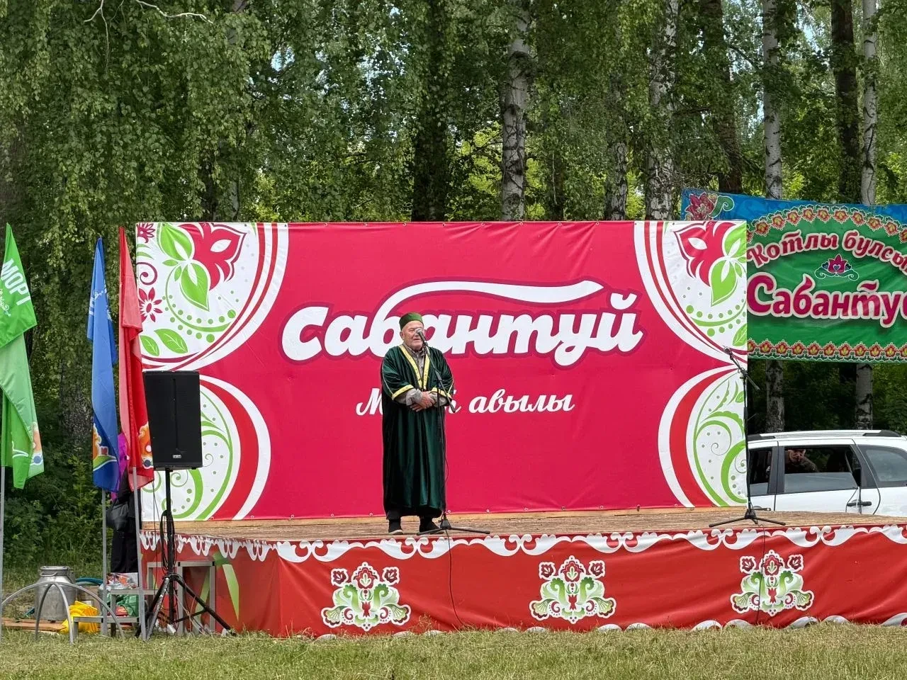 Сабантуй в Мортах прошел с песнями, танцами и народными играми