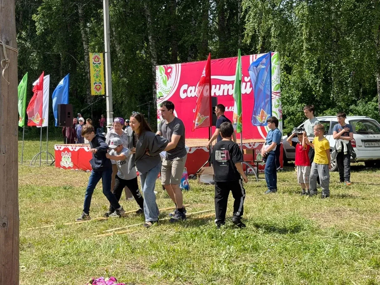 Сабантуй в Мортах прошел с песнями, танцами и народными играми