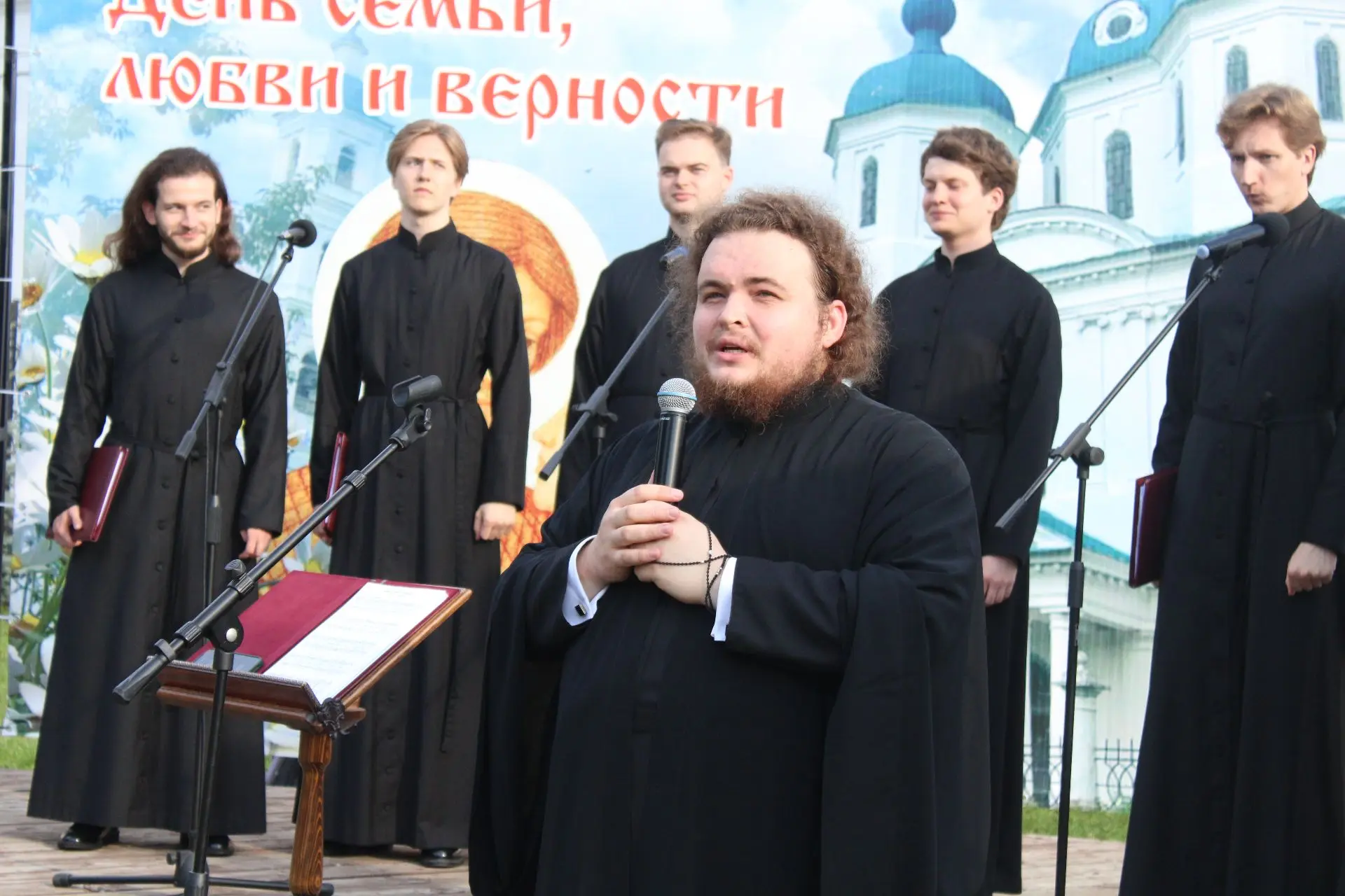 В Елабуге с благословенным концертом выступил хор Сретенской духовной академии