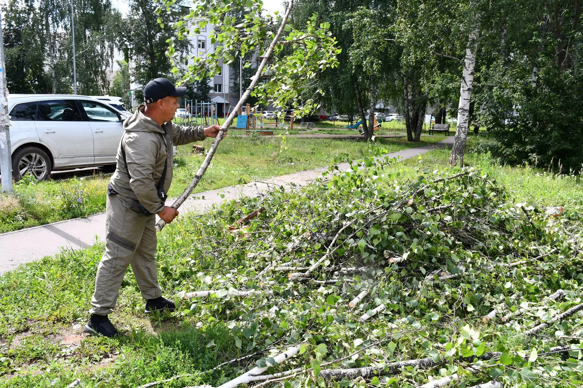 Последствия непогоды устраняют в Елабуге