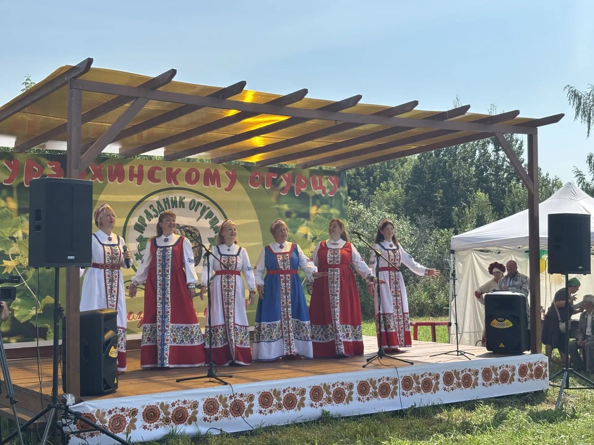 Мурзихада үткән Кыяр бәйрәменә төрле төбәкләрдән кунаклар җыелды