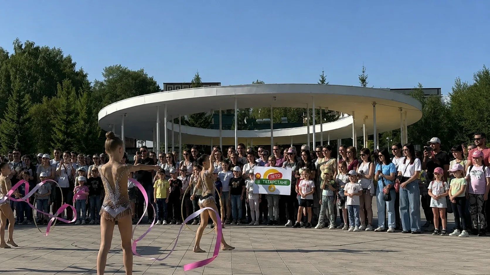 В парке «Чебурашка» прошел День художественной гимнастики