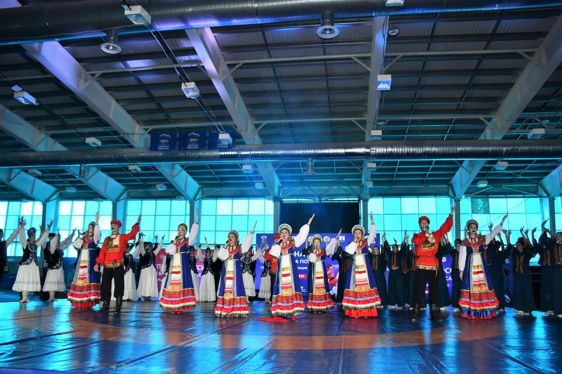 В Елабуге 300 спортсменов борются за медали чемпионата России по борьбе на поясах