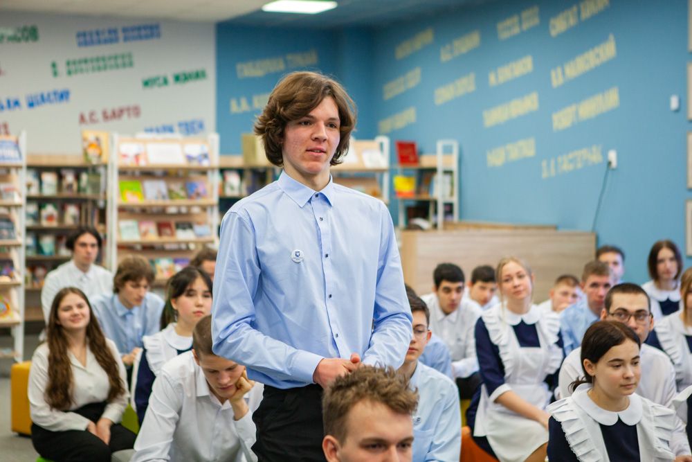 Школьники Лисичанска и Рубежного встретились с министром образования и науки РТ и главой Елабужского района
