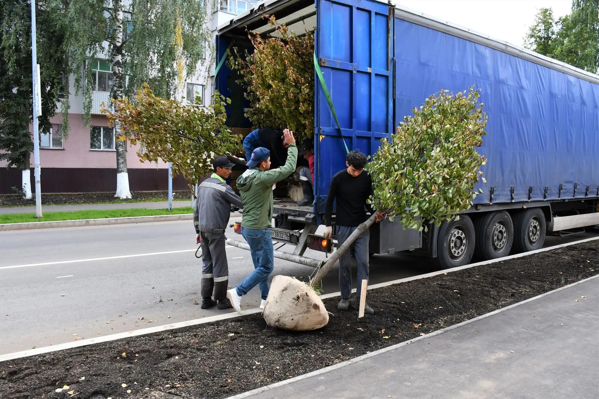 В Елабуге продолжают благоустраивать улицы Казанская и  Строителей