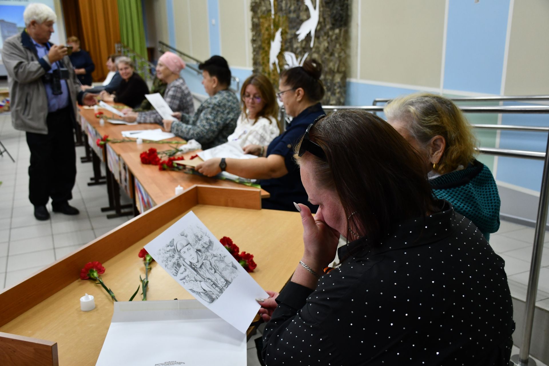 В елабужской школе открыли стелу «Свеча» в память о погибших на СВО выпускниках