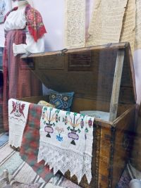 От Надежды Дуровой до сестер Шишкиных: история женских ремесел в Елабуге