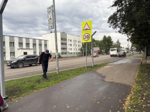 В Елабуге могут оштрафовать на 3,5 тысячи рублей за хождение по газонам