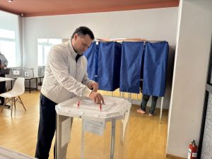 Глава Елабужского района принял участие в голосовании
