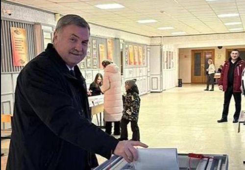 Министр транспорта и дорожного хозяйства Татарстана проголосовал в Елабуге