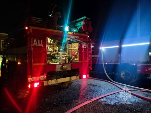 В Елабужском районе на пожаре пострадали два человека