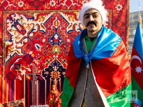 Рустам Минниханов поздравил татарстанцев с праздником Навруз