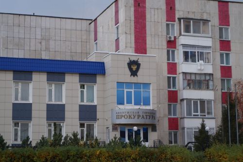 Елабужская городская прокуратура разъясняет: ответственность за распитие алкоголя несовершеннолетними