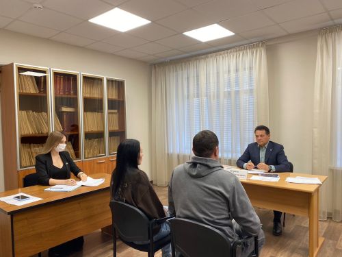 На прием к главе Елабужского района обратились 14 человек