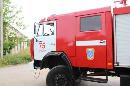 Два пожара за неделю: в Елабуге горели баня и торговый центр
