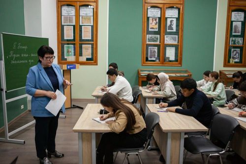 Более 200 учащихся Елабужского института КФУ написали «Татарча диктант»