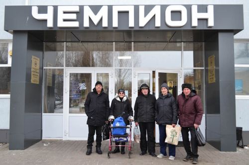 Пожилые елабужане оздоравливаются в бассейне