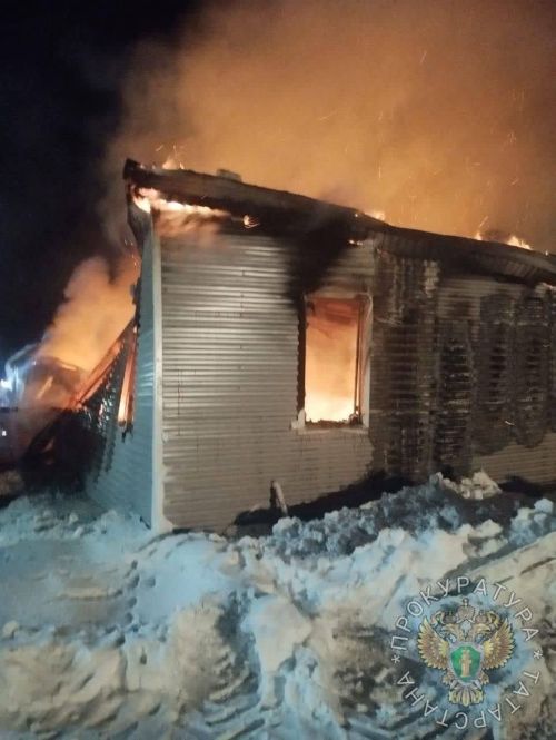 На место трагедии выехал Елабужский городской прокурор Айрат Низамиев