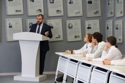Андрей Розенталь посетил с рабочим визитом Елабугу