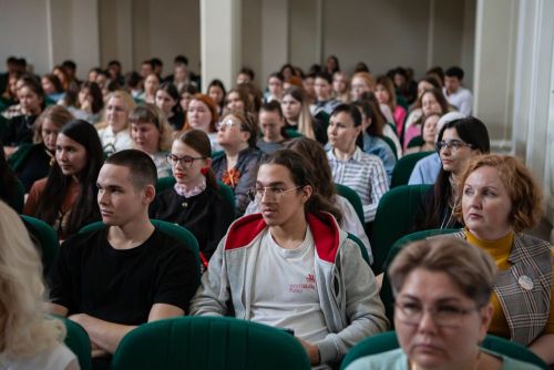 В Елабужском институте прошла встреча с Артемом Соловейчиком