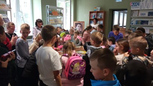 В Елабуге открылась иллюстративная выставка «Чувашия-наш край родной»