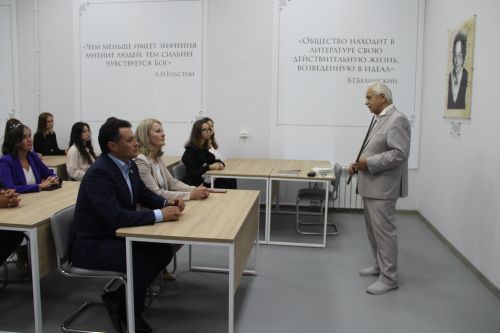 В Елабужском институте КФУ открылся мемориальный кабинет Натальи Вердеревской