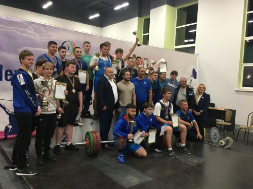 Елабужские спортсмены завоевали медали на Первенстве РТ по тяжёлой атлетике