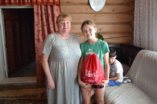 Полицейские Елабуги и члены Общественного совета приняли участие в акции «Помоги пойти учиться»