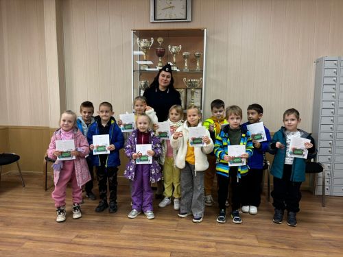 Полицейские Елабуги провели урок для юных жителей Елабуги