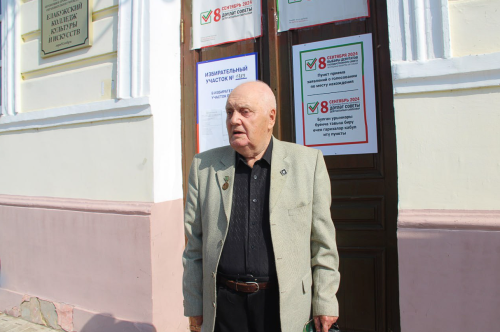 В Елабуге проголосовал свидетель блокады Ленинграда Владимир Громов