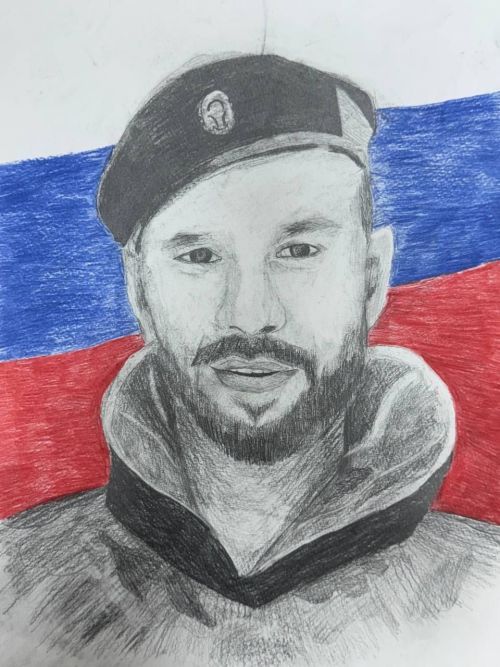 Елабужские школьники увековечили память героев СВО в рисунках