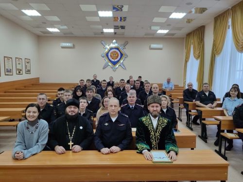Иеромонах Кирилл встретился с сотрудниками и педагогами Суворовского училища МВД