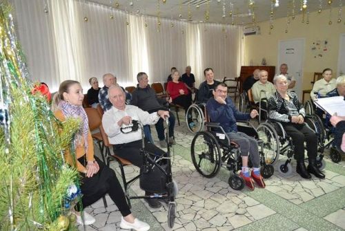 В Елабужском доме-интернате для престарелых прошел Рождественский час