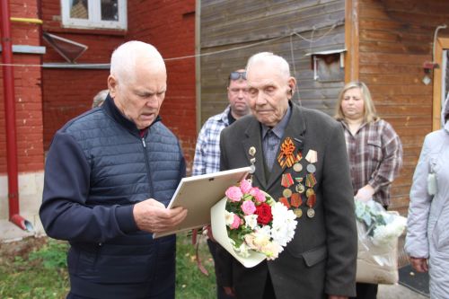 В Елабуге 95-летие отмечает ветеран войны Виктор Кусакин