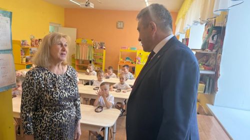 Министр образования Татарстана оценил ход капремонта в учебных заведениях Елабуги