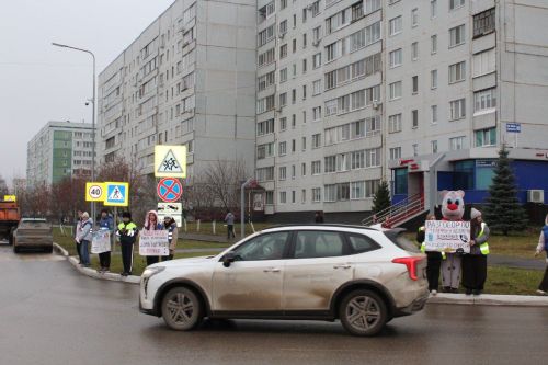 В Елабуге прошла акция, посвященная Всемирному дню памяти жертв ДТП