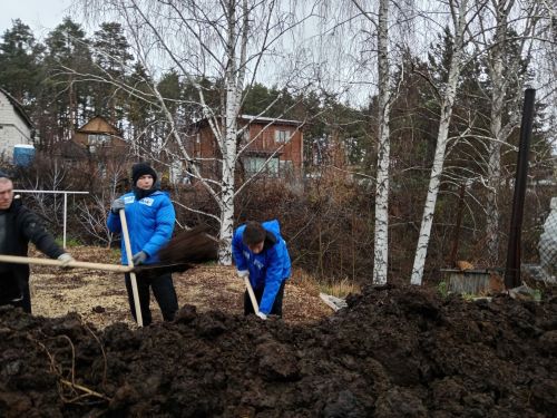 Молодогвардейцы Елабужского политехнического колледжа оказали помощь семье погибшего воина