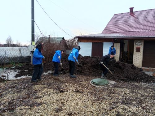 Молодогвардейцы Елабужского политехнического колледжа оказали помощь семье погибшего воина