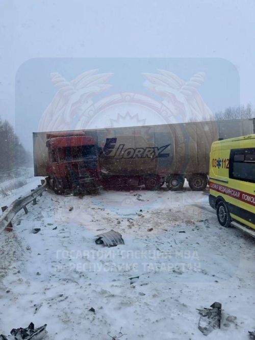 Под Альметьевском произошло смертельное ДТП с участием пяти автомобилей