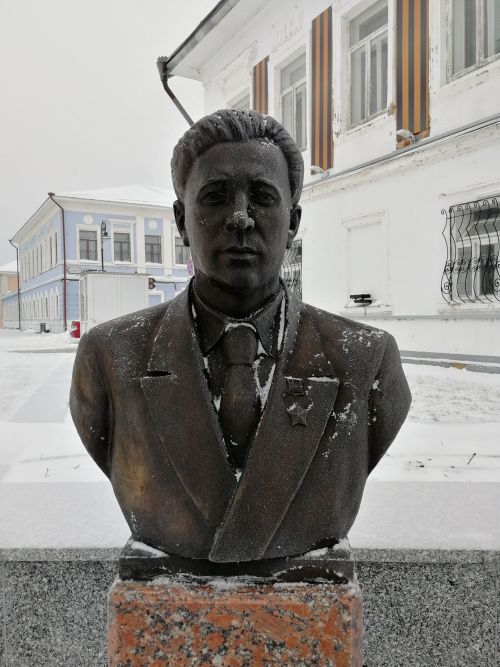 Улицы Елабуги, названные именами защитников Отечества: Пётр Сафронов