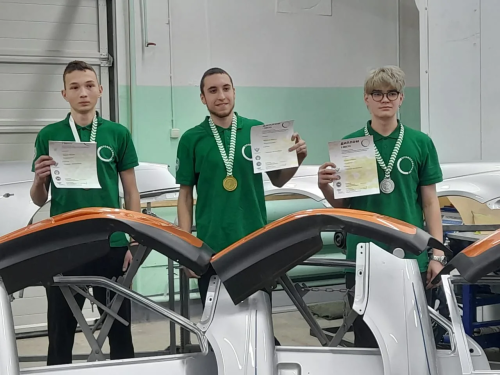 Студент из Елабуги выиграл региональный чемпионат по окраске автомобилей
