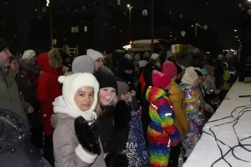 В Елабуге открыли новогоднюю елку на улице Марджани