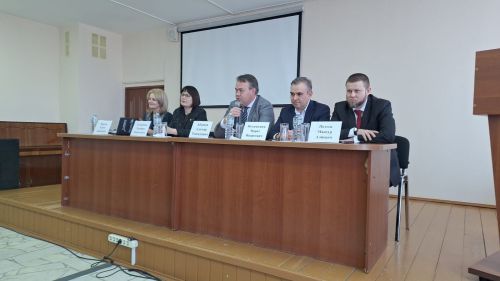 В Елабужской ЦРБ представили нового главного врача