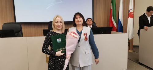 В Елабуге наградили муниципальных служащих
