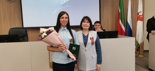 В Елабуге наградили муниципальных служащих