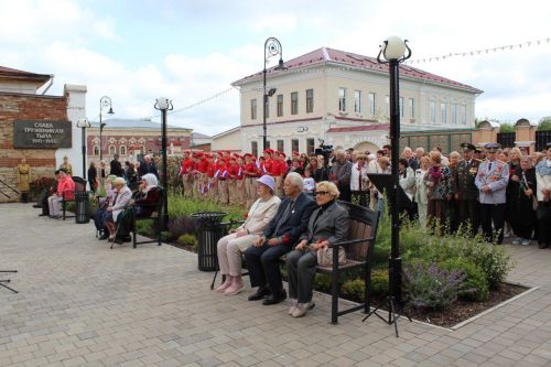В Елабуге торжественно открыли Сквер памяти тружеников тыла